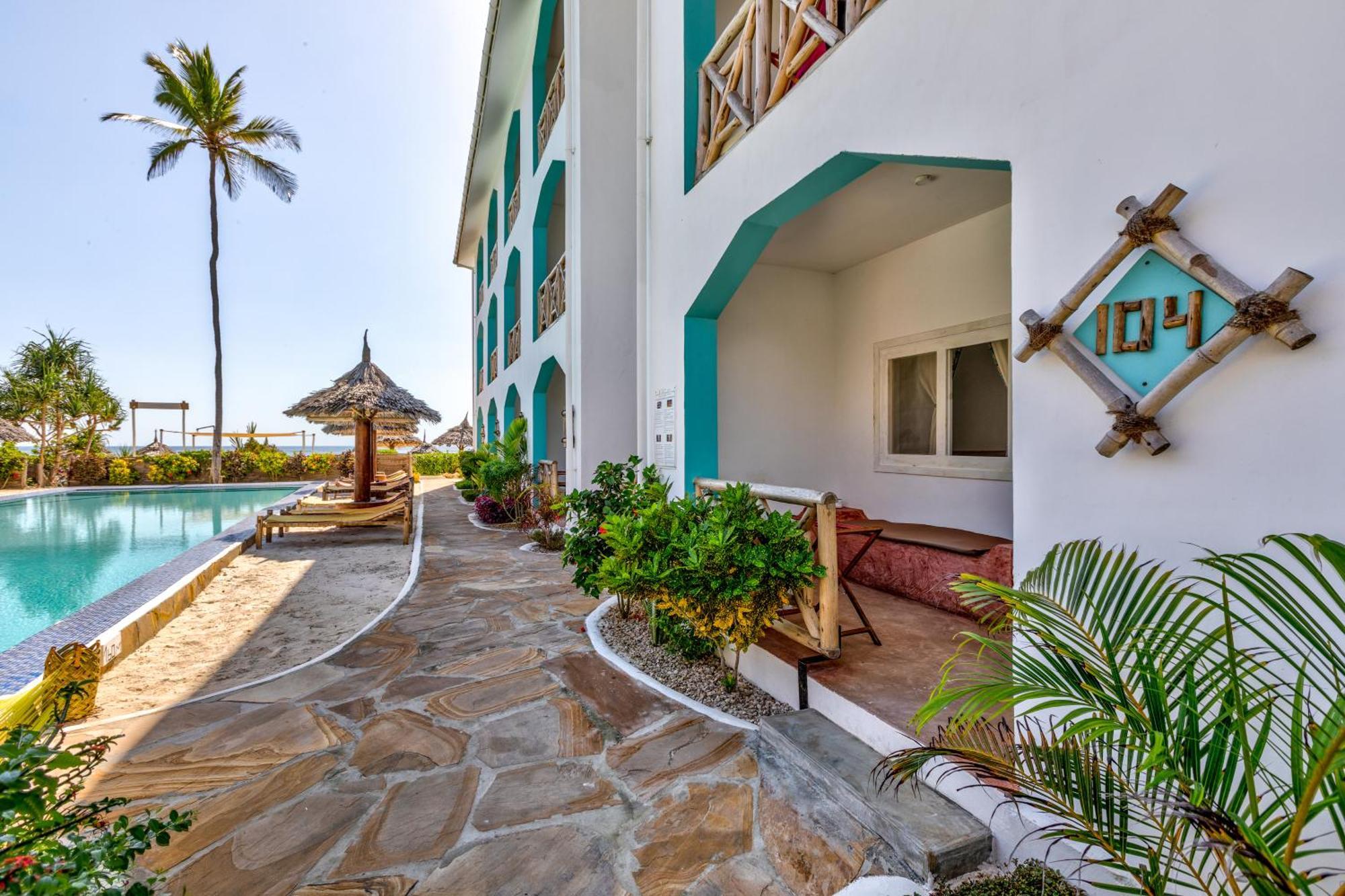 Ahg Sun Bay Mlilile Beach Hotel Matemwe  Exterior photo